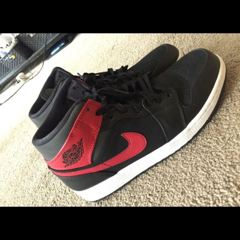 Air Jordan 1 Mid (Anthersite)